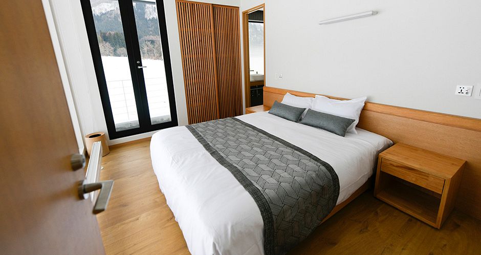 Modern ensuite bedrooms throughout. Photo: Karasawa - image_2
